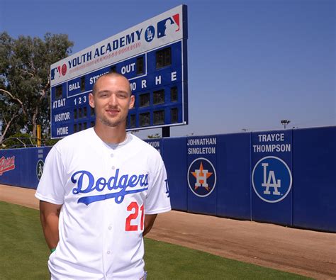 Trayce Thompson Meets With Dodgers RBI Players – Los Angeles Sentinel