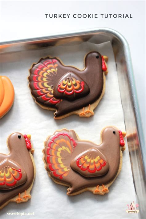 How to Decorate Turkey Cookies with Royal Icing | Sweetopia | Don’t forget