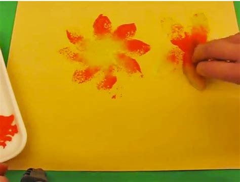 Sponge Painting Flowers Lesson Plan: Painting for Kids - KinderArt