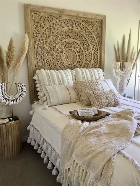 53+ Stunning boho bedroom with black furniture For Every Budget