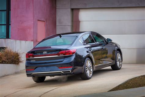 2020 Kia Cadenza refresh alters front, rear, adds new standard LEDs, ADAS | Repairer Driven News