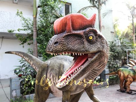 Realistic Animatronics Dilophosaurus | Only Dinosaurs