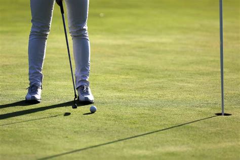 How To Make Short Putts | Start Making Short Putts with Our Short Putting Tips - Golf Training Aids