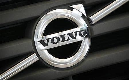 Volvo logo in black and chrome. | Volvo, Auto's