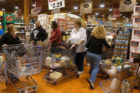 Who made the list of America's Best Grocery Stores 2017 ...