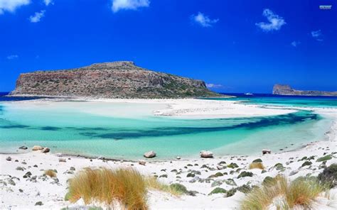 Top 10 Magnificent Greek Beaches