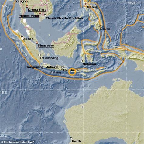 Bali hit by earthquake with magnitude of 6.4 shaking homes | Daily Mail ...