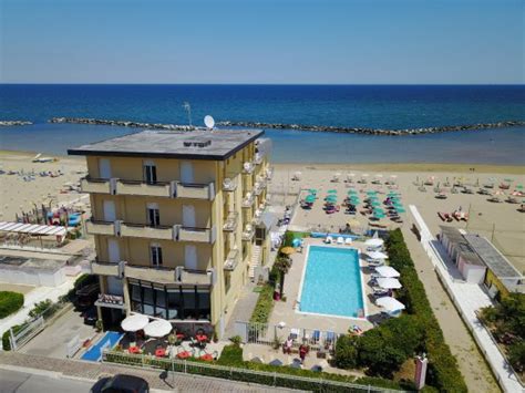 HOTEL BIAGINI - Prices & Reviews (Rimini/Viserbella, Italy)