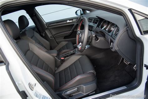 2016 Volkswagen Golf GTI-seats – PerformanceDrive