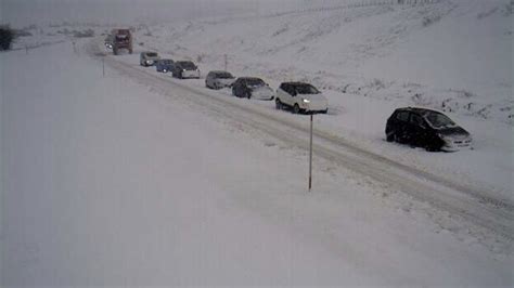 Storm Gerrit leaves drivers stranded in snow in 'major incident' | News ...