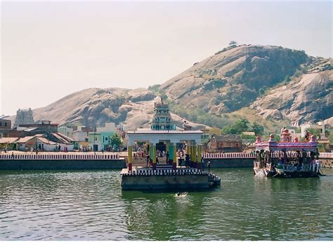 The Legend Behind Thirupparamkunram Murugan Temple | Astro Ulagam