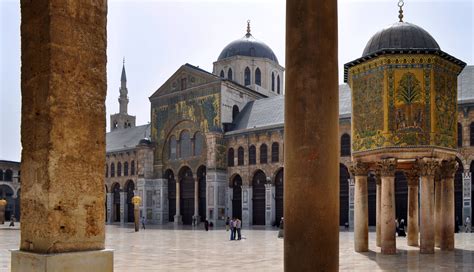 I always thought of Damascus as Middle East's Rome. Once a great city, now crumbling. : r/CityPorn