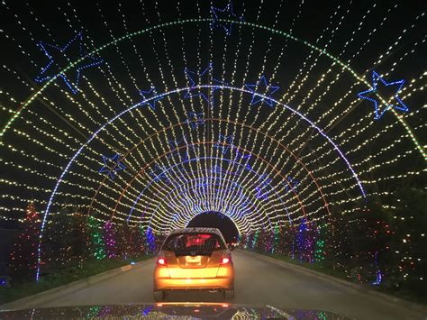 Best 2024 Drive Thru Christmas Lights in Texas - VERY TRULY TEXAS