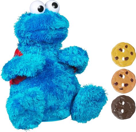 Amazon.com: Sesame Street Count And Crunch Cookie Monster Plush : Toys ...