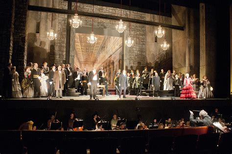 Difference Between Opera and Oratorio | Meaning, Features, Characteristics