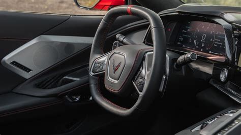 2021 Chevy Corvette Stingray Interior Driveway Test | Photos, features, steering wheel | Autoblog