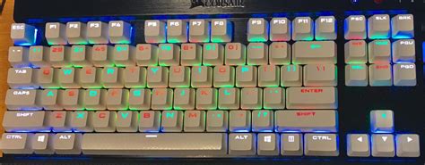 My Christmas themed keyboard lights : r/mildlysatisfying