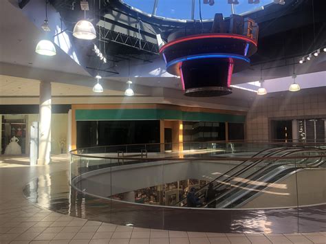 Ridgmar Mall. Man, has this place seen better days... : r/deadmalls