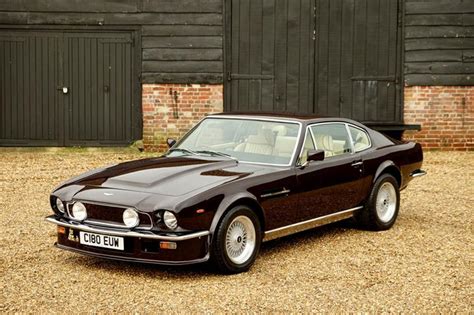 1977 Aston Martin V8 Vantage Specifications Photo