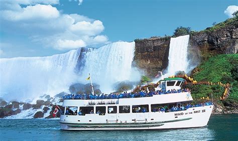 Maid of the Mist boat tour | Niagarafalls, New York