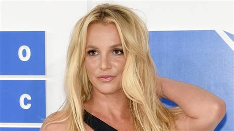 Britney Spears' Book Is 'Very Close to Being Finished' and She's 'Not Holding Back,' Source Says ...