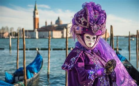 CARNIVAL TIME IN VENICE – Welcome to Italy