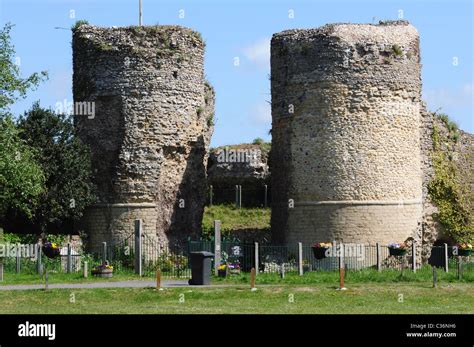 Bungay castle, Suffolk Stock Photo - Alamy