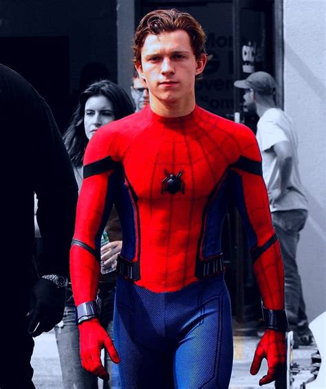 Tom holland Spider-Man | Tom holland spiderman, Tom holland, Tom holland peter parker