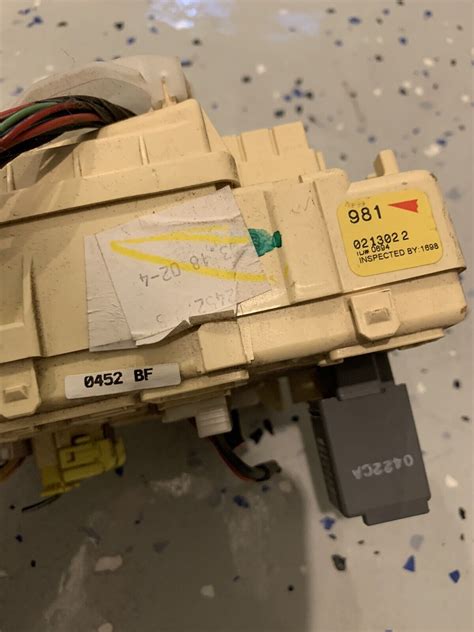 🏅 2001- 2004 Toyota Tacoma Interior Relay Fuse Box 4 Cylinder Manual Trans OEM | eBay