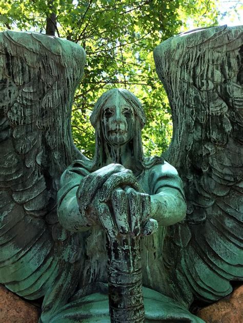 Weeping Angel Statue | Angel statues, Cemetery statues, Weeping statue