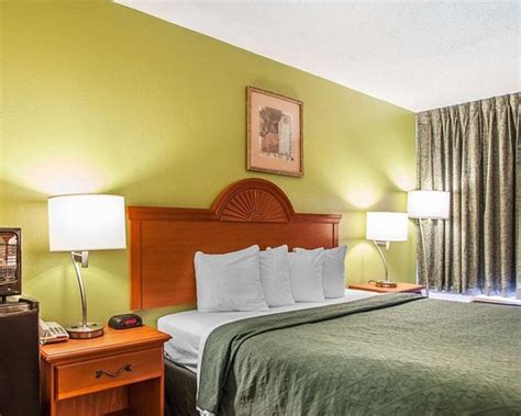 Quality Inn - UPDATED 2018 Prices & Hotel Reviews (Franklin, TN ...