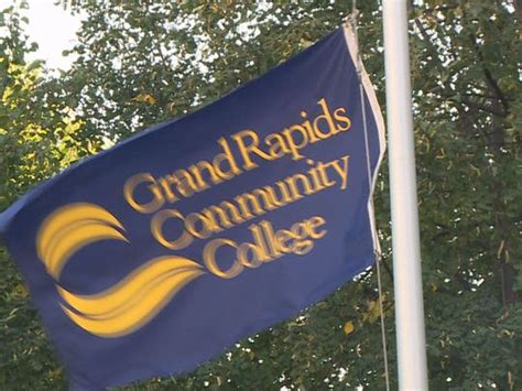 Grand Rapids offers free community college to city's high school grads