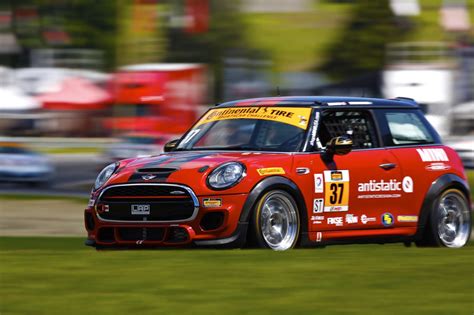 MINI Race Photos and Media | MINI John Cooper Works Racing Team | Racing, Racing team, John ...