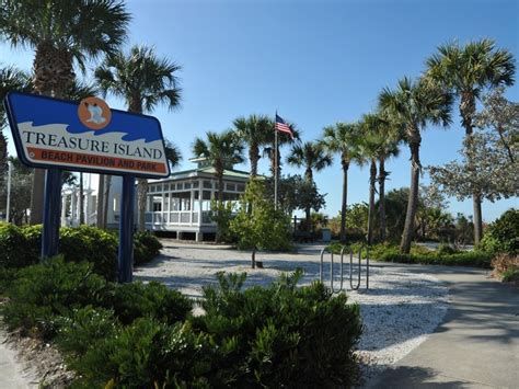 Sunset Beach Pavilion | A Florida Beach Wedding