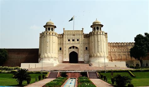 Check Out These Majestic Castles and Forts in Pakistan