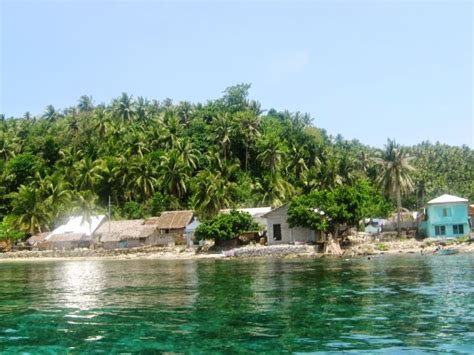 Beautiful Places for Travelers: Capul Island, Philippines