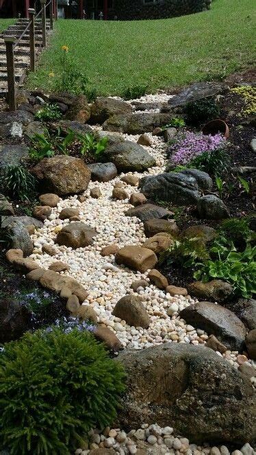 31 Amazing Dry River Bed Landscaping Ideas You Will Love 2020 - A Nest With A Yard