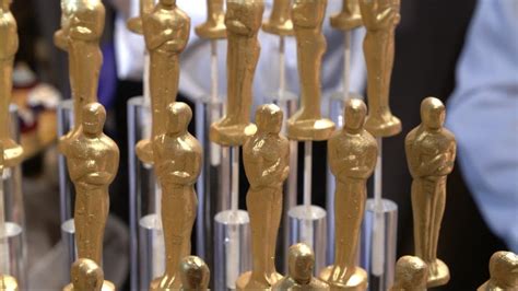 Behind the scenes at the Oscars - YouTube