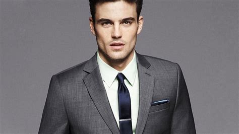 How to Wear a Tie Clip Like a True Gentleman - The Trend Spotter