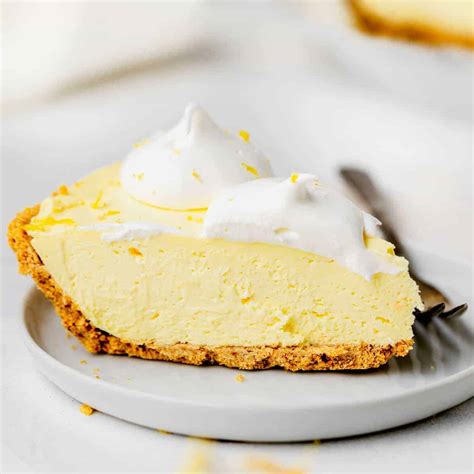 Cream Cheese Lemonade Pie (No Bake!) - The Cheese Knees