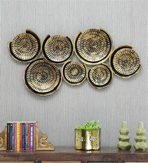 Buy 7 Plates Metal Wall Art Wall Decor Online - KRAPHY