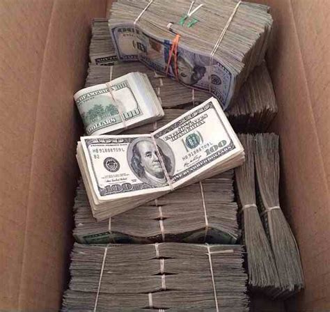 Money stacks image by 🎀JoslynB🎀 on *тяαρ ѕнαωту* | Money cash ...