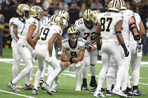 Report: Saints players furious with Drew Brees, situation 'beyond tense'