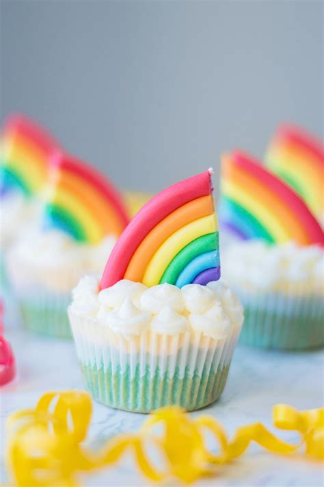 Rainbow Cupakes Recipe + Decorating Tutorial - Extreme Couponing Mom