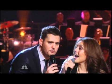 Michael Buble ft Thalia - Feliz Navidad (Christmas Special) - YouTube