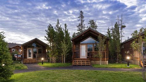 50 Cabins Near Yellowstone Open Year-round in West Yellowstone