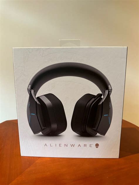 Alienware Wireless Headset AW988, Audio, Headphones & Headsets on Carousell