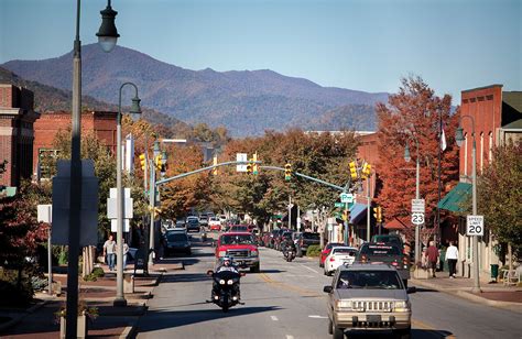 Why We Love Waynesville, North Carolina – Our State Magazine