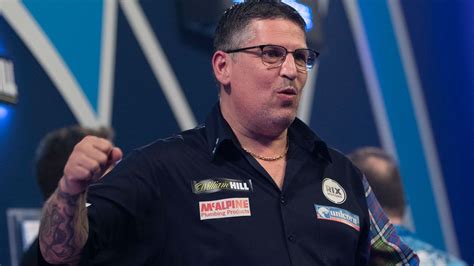 Gary Anderson rampages his way through to third round of PDC World ...