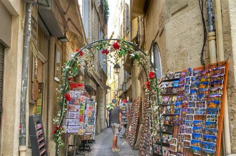 Guide to Montpellier old town